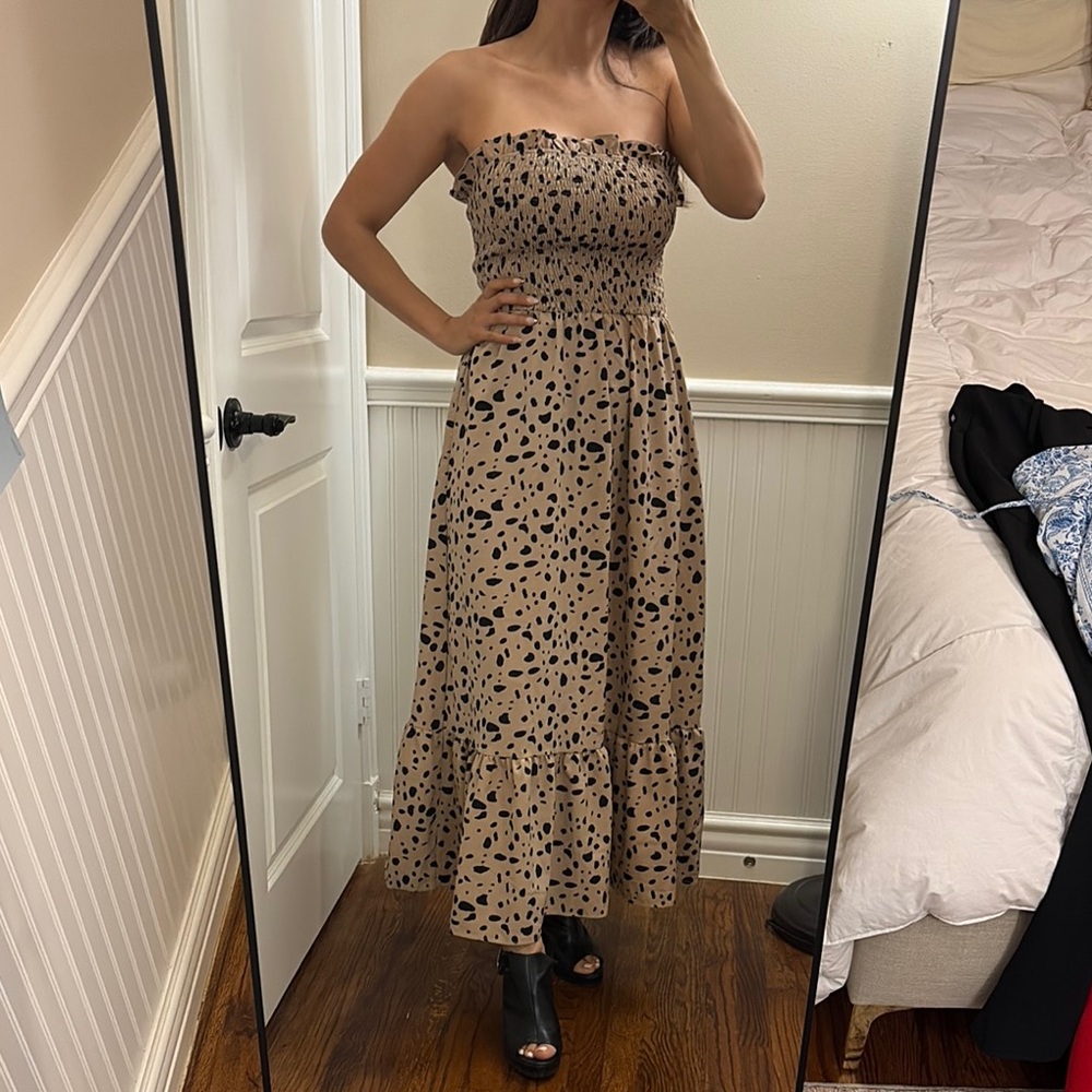 Elegant Strapless Tan Dress